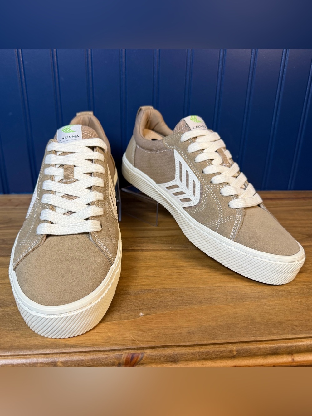 CARIUMA OCA Low Suede Canvas Sneakers Taupe Beige Women’s 10.5 Men’s 9 NWT